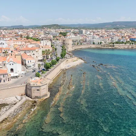 Bastioni Colombo Sea View Апартаменты *