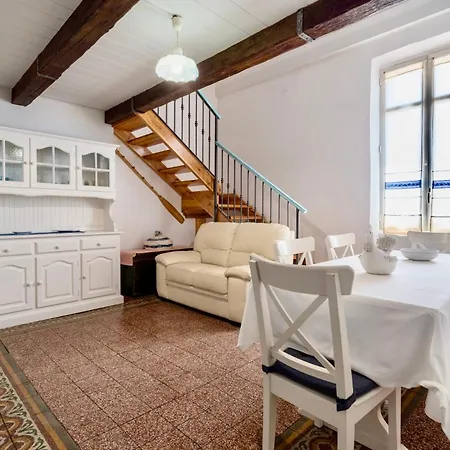 Bastioni Colombo Sea View Apartment *