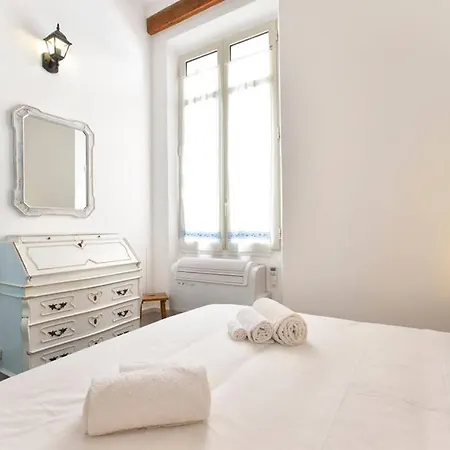 Bastioni Colombo Sea View Apartment *