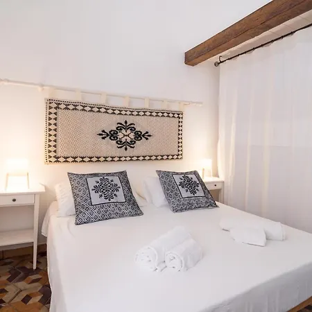 Bastioni Colombo Sea View Apartmán *